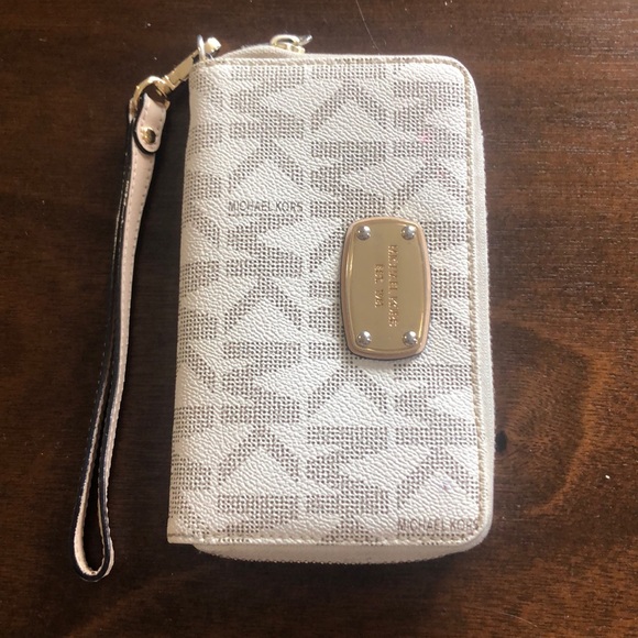 Michael Kors Wristlet